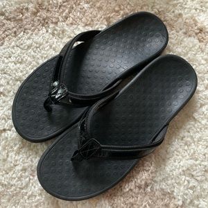 Vionic Black Sandals